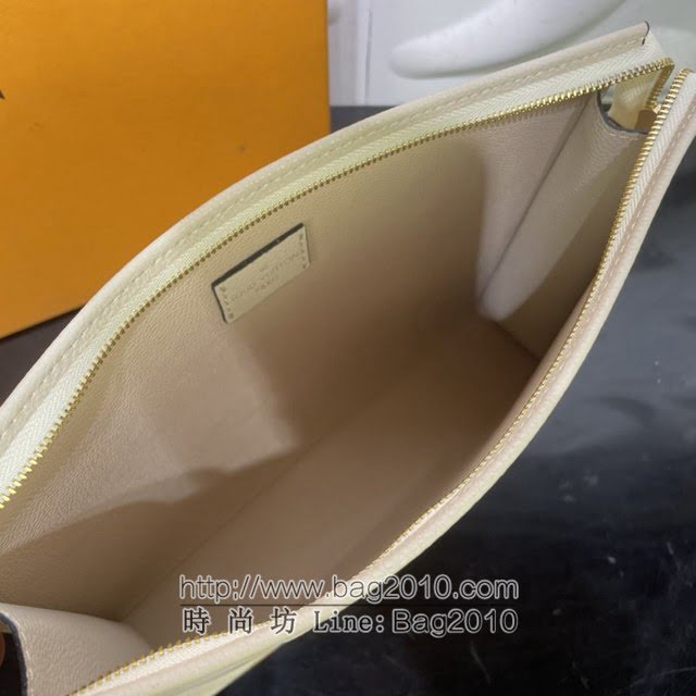 Louis Vuitton新款手包 M80504 路易威登BY THE POOL盥洗袋 Monogram压纹 LV手拿包收纳包  ydh4197